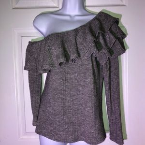off the shoulder sweater with raffles size M